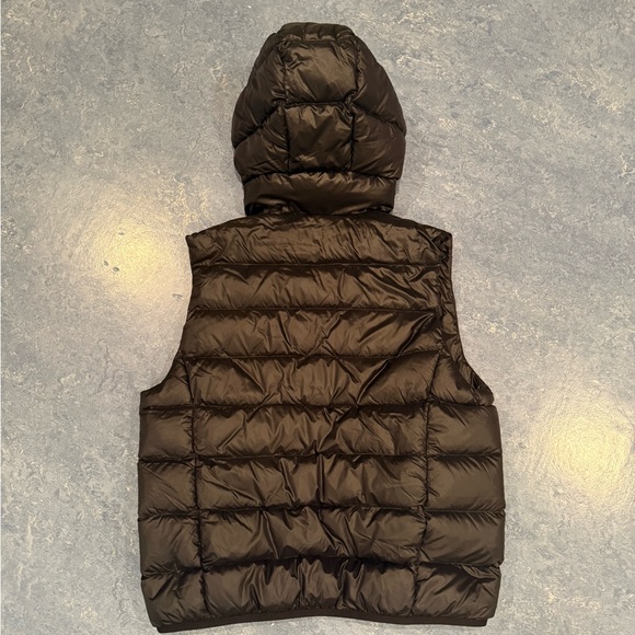 Aritzia the Little Puff Vest Size Xs Black - Picture 3 of 3